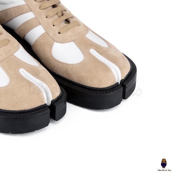 WoodchuckSato White & Sand Suede Platform Tabi Lace-Up Shoes