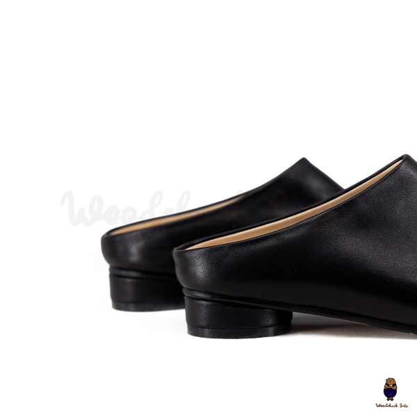 WoodchuckSato Black Grained Calf Leather Tabi Mule