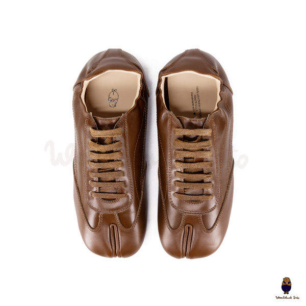 WoodchuckSato Brown Cow Leather German Trainer Tabi Sneakers
