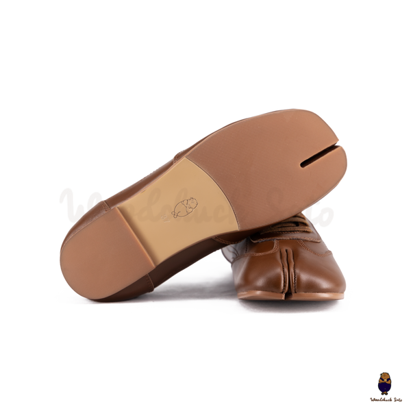 WoodchuckSato Brown Cow Leather German Trainer Tabi Sneakers