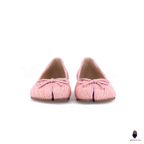 WoodchuckSato Woven Tabi Ballet Flats in Soft Pink Straw Tabi Balle Flats with Bow