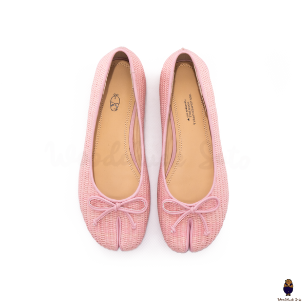 WoodchuckSato Woven Tabi Ballet Flats in Soft Pink Straw Tabi Balle Flats with Bow