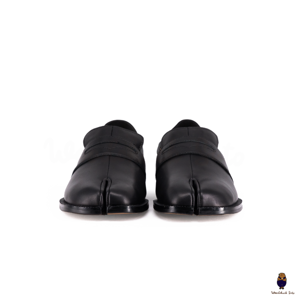 WoodchuckSato Black Matte Cow Leather with Penny Strap Tabi Loafers