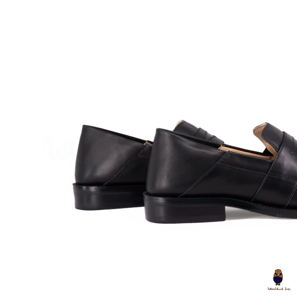WoodchuckSato Black Matte Cow Leather with Penny Strap Tabi Loafers