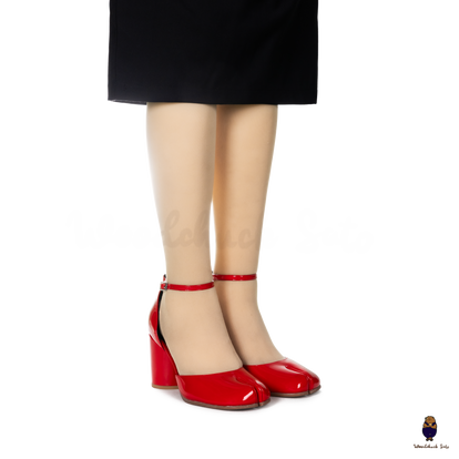 WoodChuckSato Bright Red Tabi Split-Toe Leather Hollow