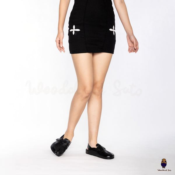 WoodchuckSato Black Horse Leather Tabi Split-Toe Buckle Sandals