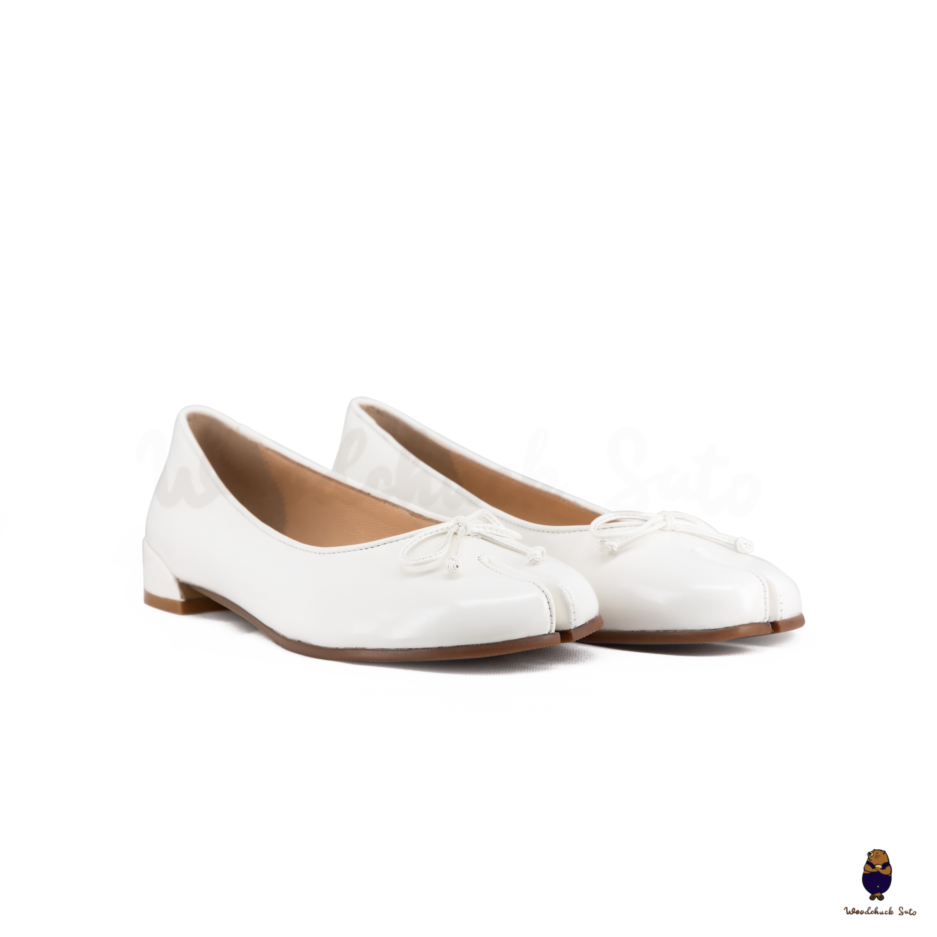 WoodchuckSato White Edge-Beaded Cowhide Leather Tabi Flats with