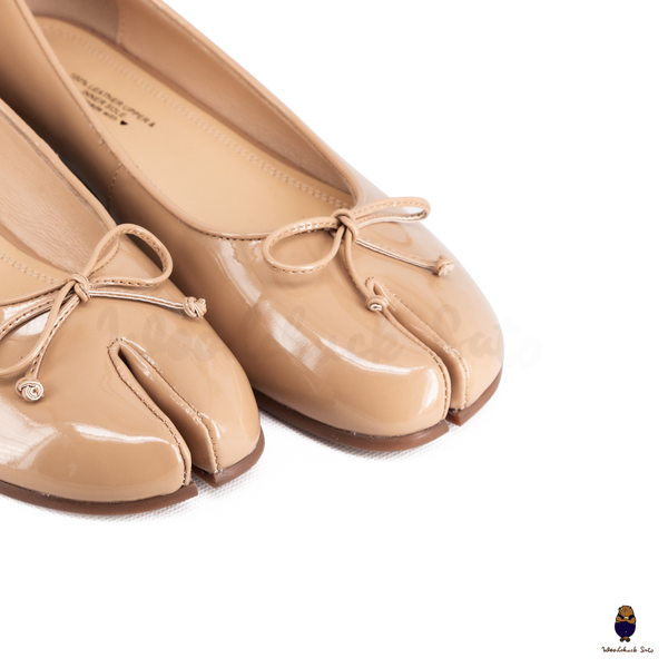 WoodchuckSato Nude Patent Leather Tabi Ballet Flats with Bow