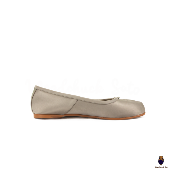 WoodchuckSato Silver Gray Silk Fabric Tabi Ballet Flats