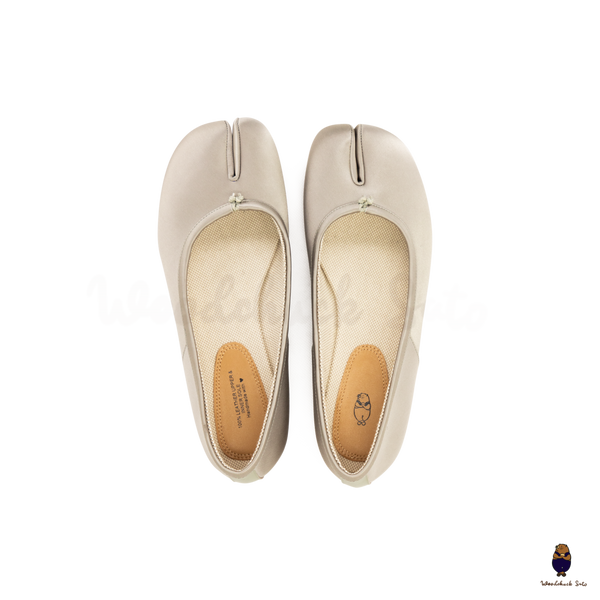 WoodchuckSato Silver Gray Silk Fabric Tabi Ballet Flats