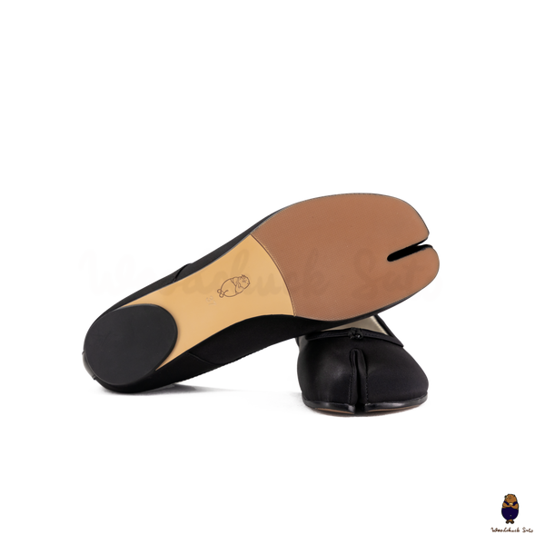 WoodchuckSato Black Silk Fabric Tabi Ballet Flats