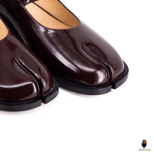 WoodchuckSato Burgundy Edge-Beaded Cowhide Leather Tabi Mary Jane Mules