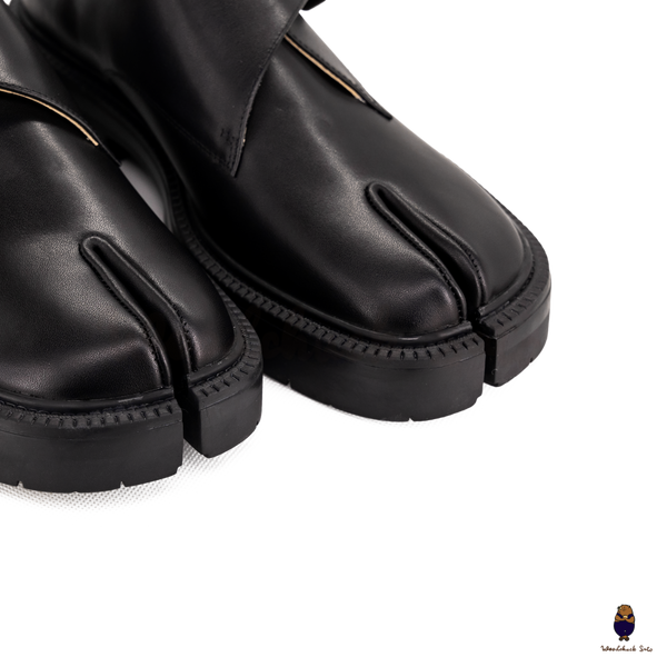 WoodchuckSato Blsck Edge-Beaded Cowhide Leather Tabi Monk Strap Shoes with Chunky Sole