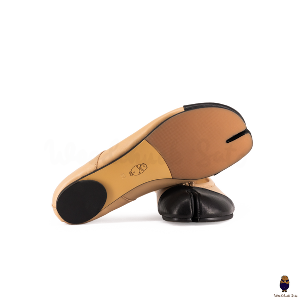 WoodchuckSato Beige & Black Leather Tabi Ballet Flats