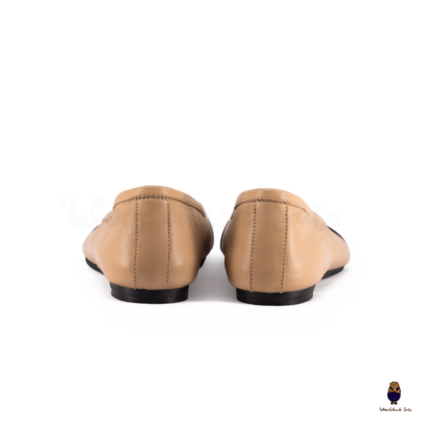 WoodchuckSato Beige & Black Leather Tabi Ballet Flats