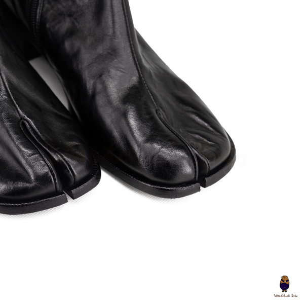 WoodchuckSato Black Horse Leather Tabi Ankle Boots with 3.5 cm Heel