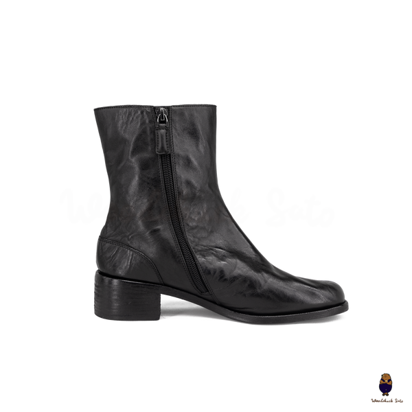 WoodchuckSato Black Horse Leather Tabi Ankle Boots with 3.5 cm Heel