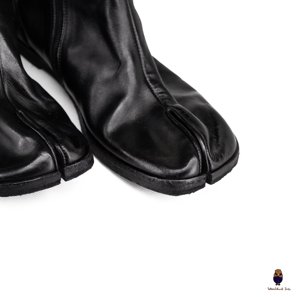 WoodchuckSato Black Horse Leather Tabi Split-Toe Flat Zip Boots
