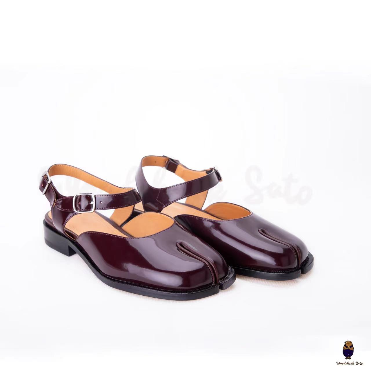 Woodchucksato Men's women's leather burgundy tabi split-toe sandals