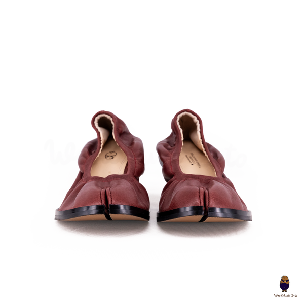 WoodchuckSato Burgundy Leather Tabi Pumps with Elasticized Top 4.5cm Flared Heel