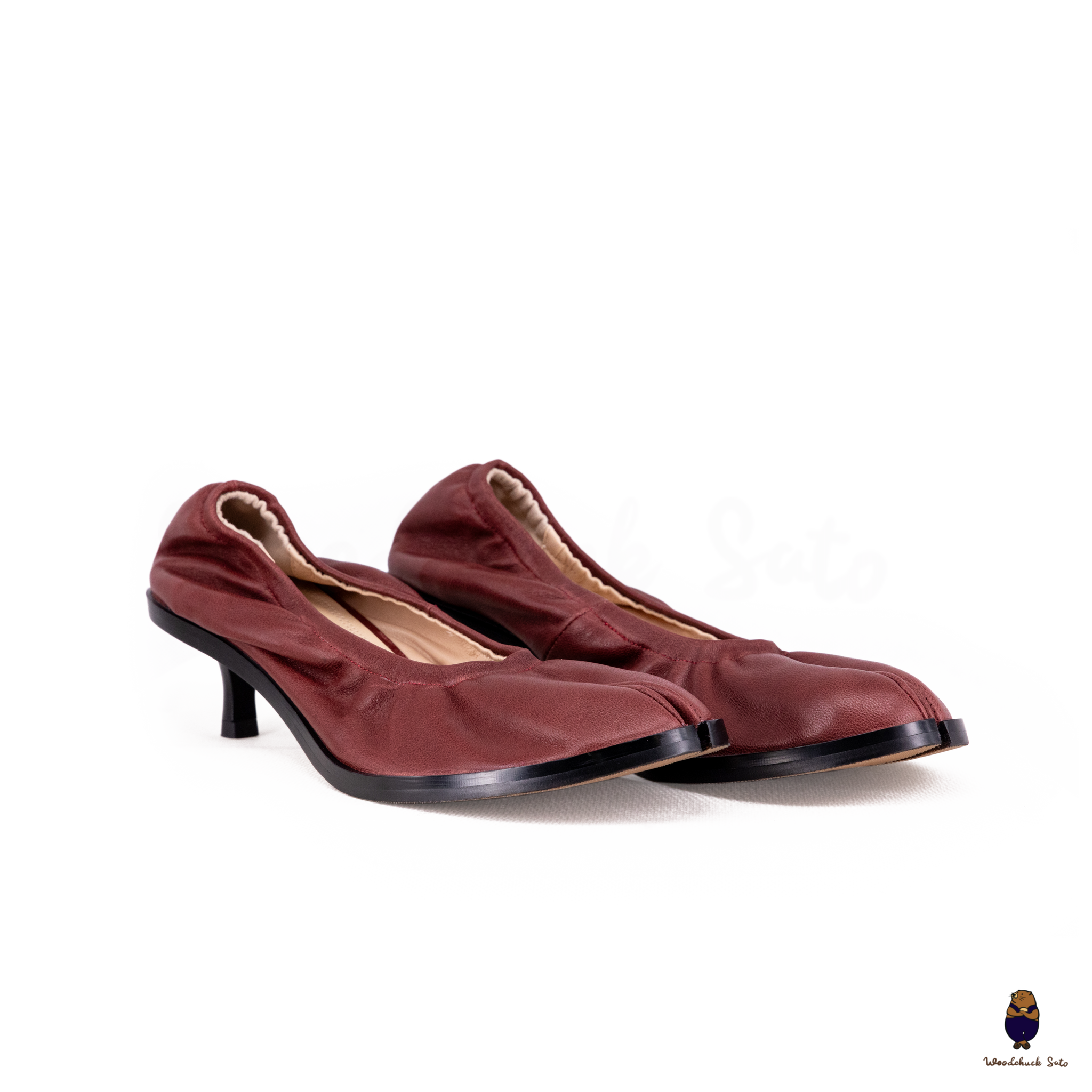 WoodchuckSato Burgundy Leather Tabi Pumps with Elasticized Top 4.5cm Flared Heel