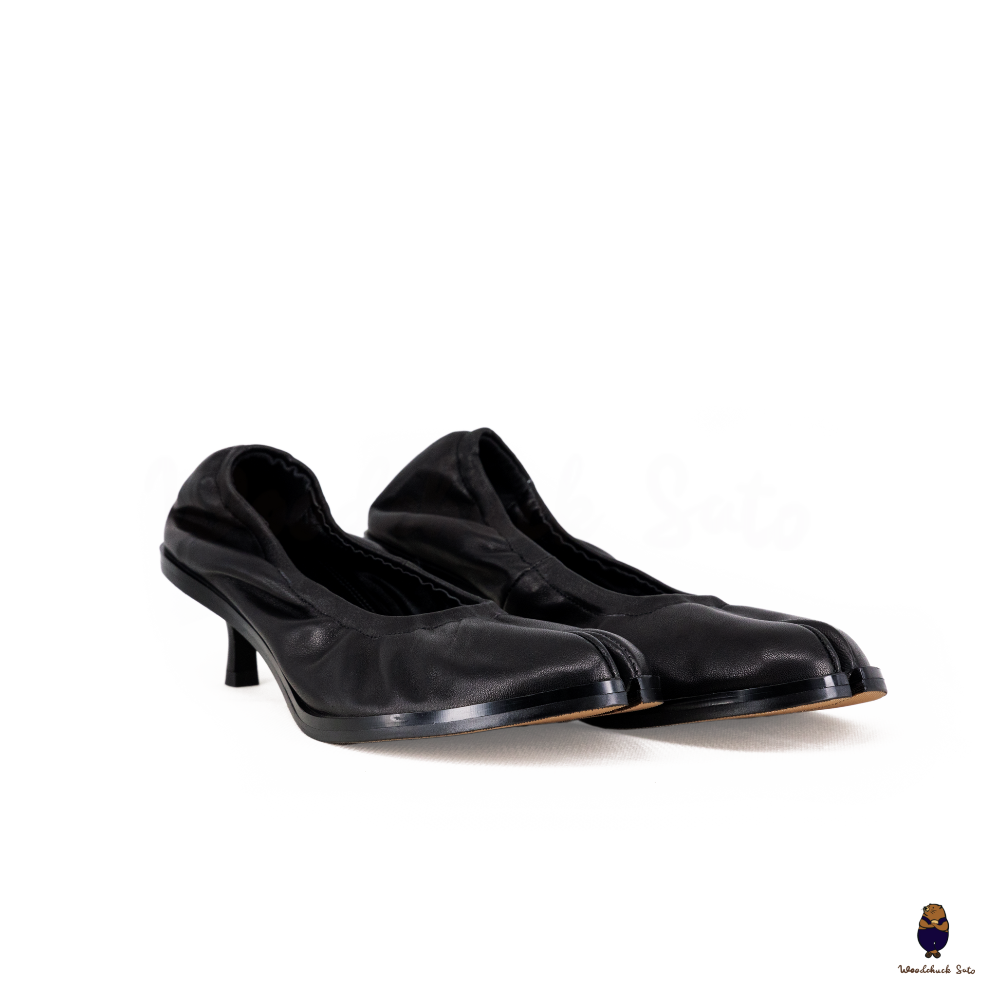 WoodchuckSato Black Leather Tabi Pumps with Elasticized Top 4.5cm Flared Heel