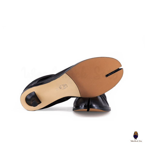 WoodchuckSato Black Leather Tabi Pumps with Elasticized Top 4.5cm Flared Heel