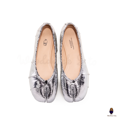 WoodchuckSato Cracked Silver Fold Leather Split-Toe Tabi Ballerina Flats – WoodChuckSato WoodchuckSato Cracked Silver Fold Leather Split-Toe Tabi Ballerina Flats – WoodChuckSato
