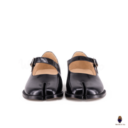 WoodChuckSato Zapatos planos Mary Jane de charol con punta dividida Tabi negro para hombre y mujer con correas de hebilla ajustables, tallas EU 35-47