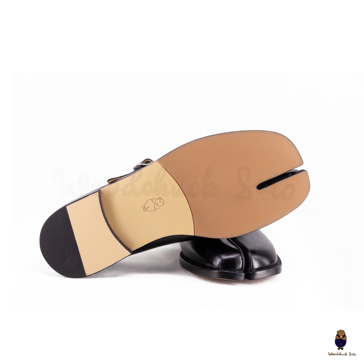 WoodChuckSato Zapatos planos Mary Jane de charol con punta dividida Tabi negro para hombre y mujer con correas de hebilla ajustables, tallas EU 35-47