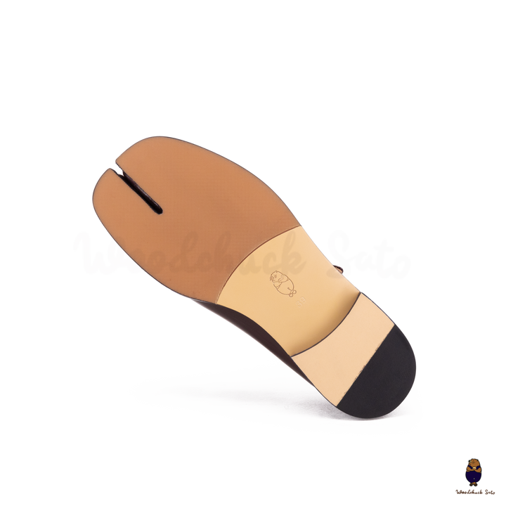 WoodChuckSato Damen Herren Burgunder Tabi Split-Toe Mary Jane Flats aus Lackleder mit verstellbaren Schnallenriemen, Größen EU 35–47