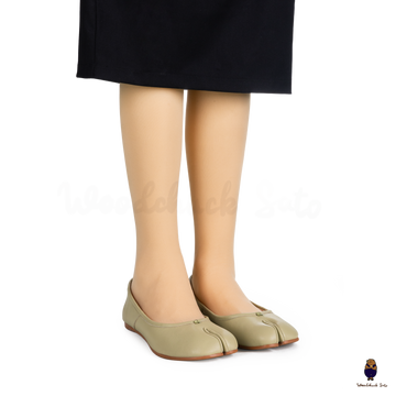 WoodChuckSato Hellgrüne Tabi-Ballerinas mit geteilter Zehenpartie aus Schafsleder für Damen und Herren, Größen EU 35–45