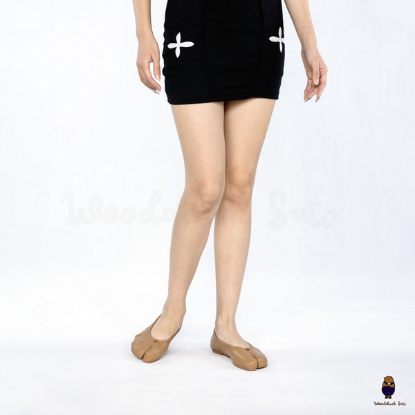 WoodchuckSato Milk Tea Beige Fold Leather Tabi Ballet Flats