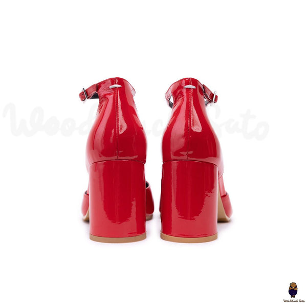 WoodChuckSato Décolleté Tabi in pelle con punta divisa rosso brillante dal design cavo con tacco da 8 cm e cinturino alla caviglia regolabile, taglie EU 35-41