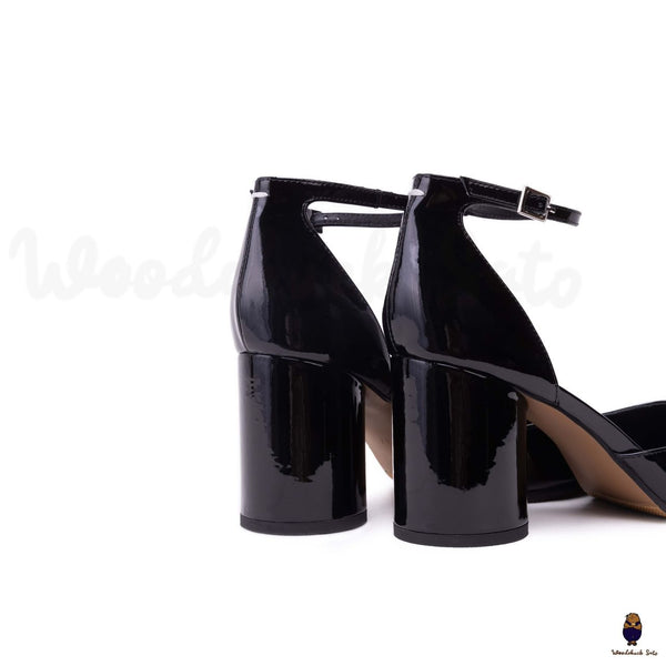 Zapatos de tacón WoodChuckSato Tabi negros con diseño hueco de cuero y punta dividida, tacón de 8 cm y correa ajustable en el tobillo, tallas EU 35-41