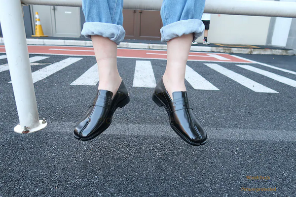 WoodChuckSato Women's Men's Vintage Black Tabi Split-Toe Cow Leather Flat Shoes Sizes EU 35-47