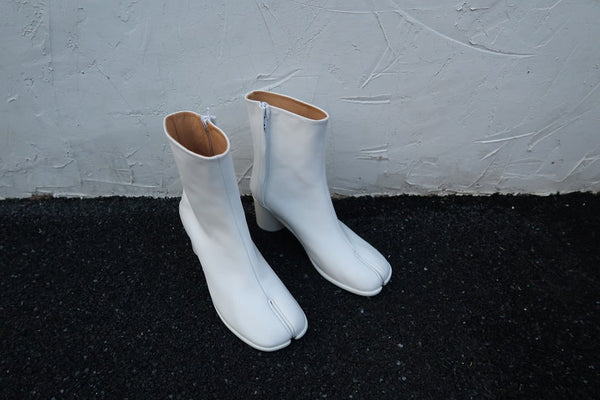 Nouveau Tabi bottes blanches en cuir à bout fendu pour hommes et femmes en cuir de veau EU35-48 talon de 6 cm version améliorée